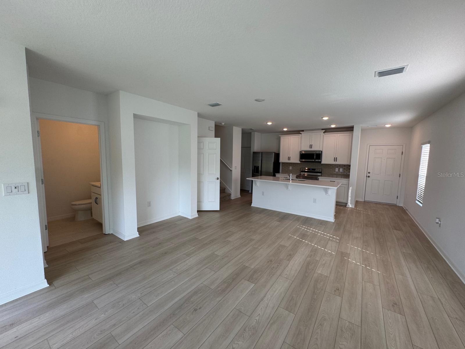 466 THOMPSON VILLAGE AVE, APOPKA, FL, 32703