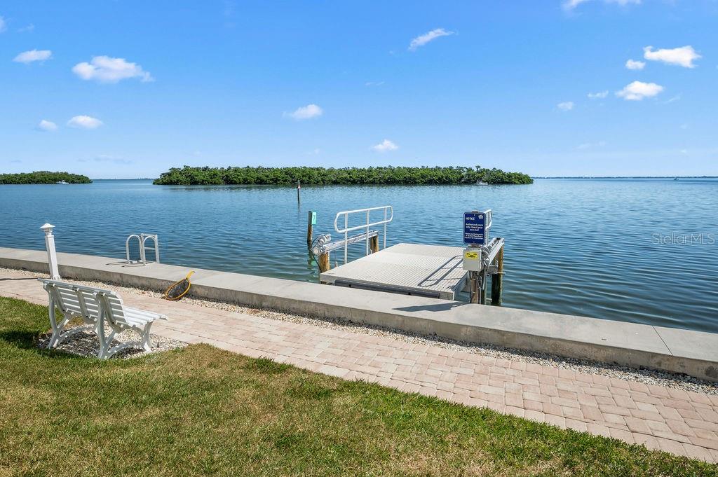 600 SUTTON PL #B302, LONGBOAT KEY, FL, 34228