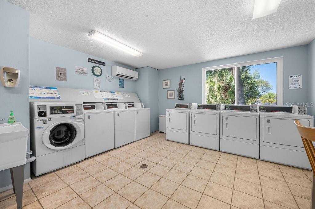 600 SUTTON PL #B302, LONGBOAT KEY, FL, 34228