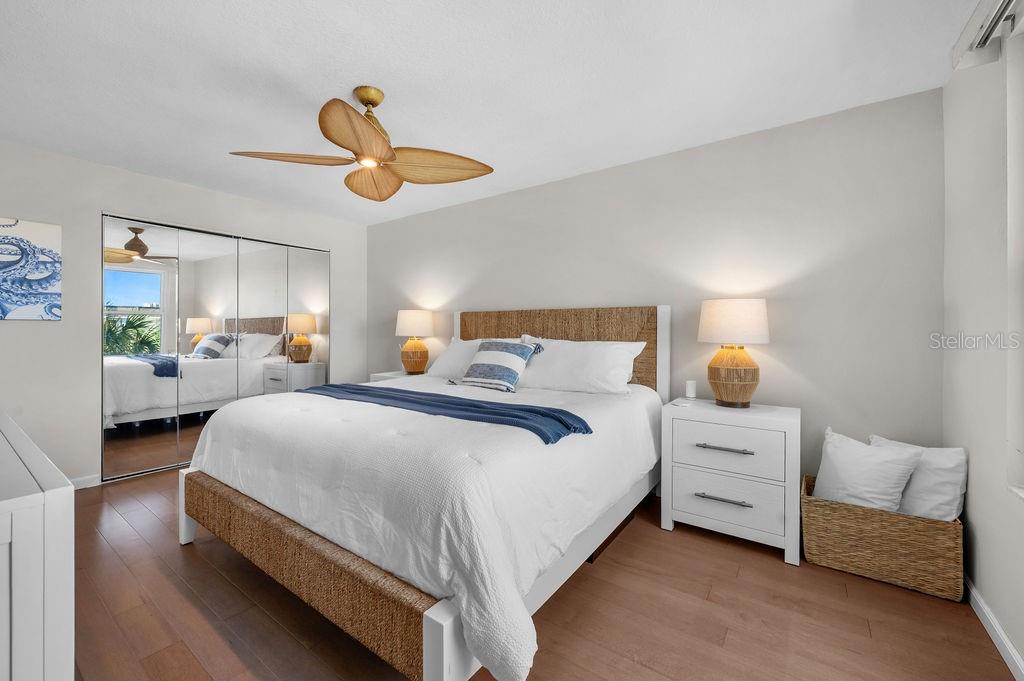 600 SUTTON PL #B302, LONGBOAT KEY, FL, 34228