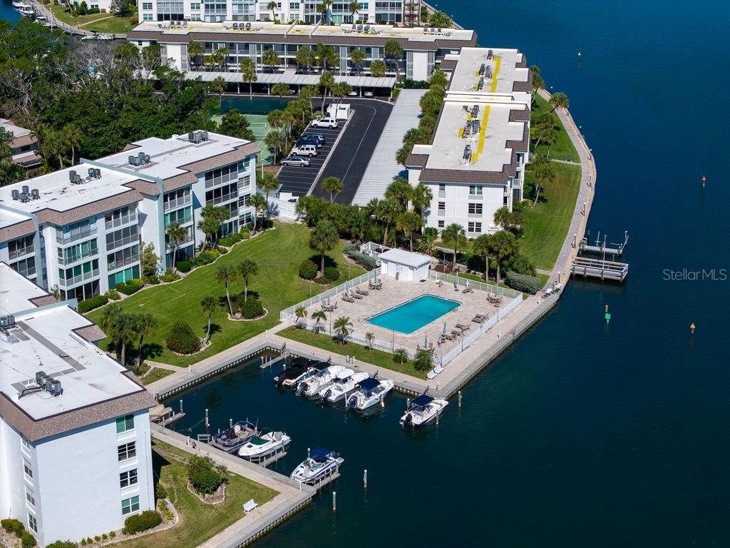 600 SUTTON PL #B302, LONGBOAT KEY, FL, 34228