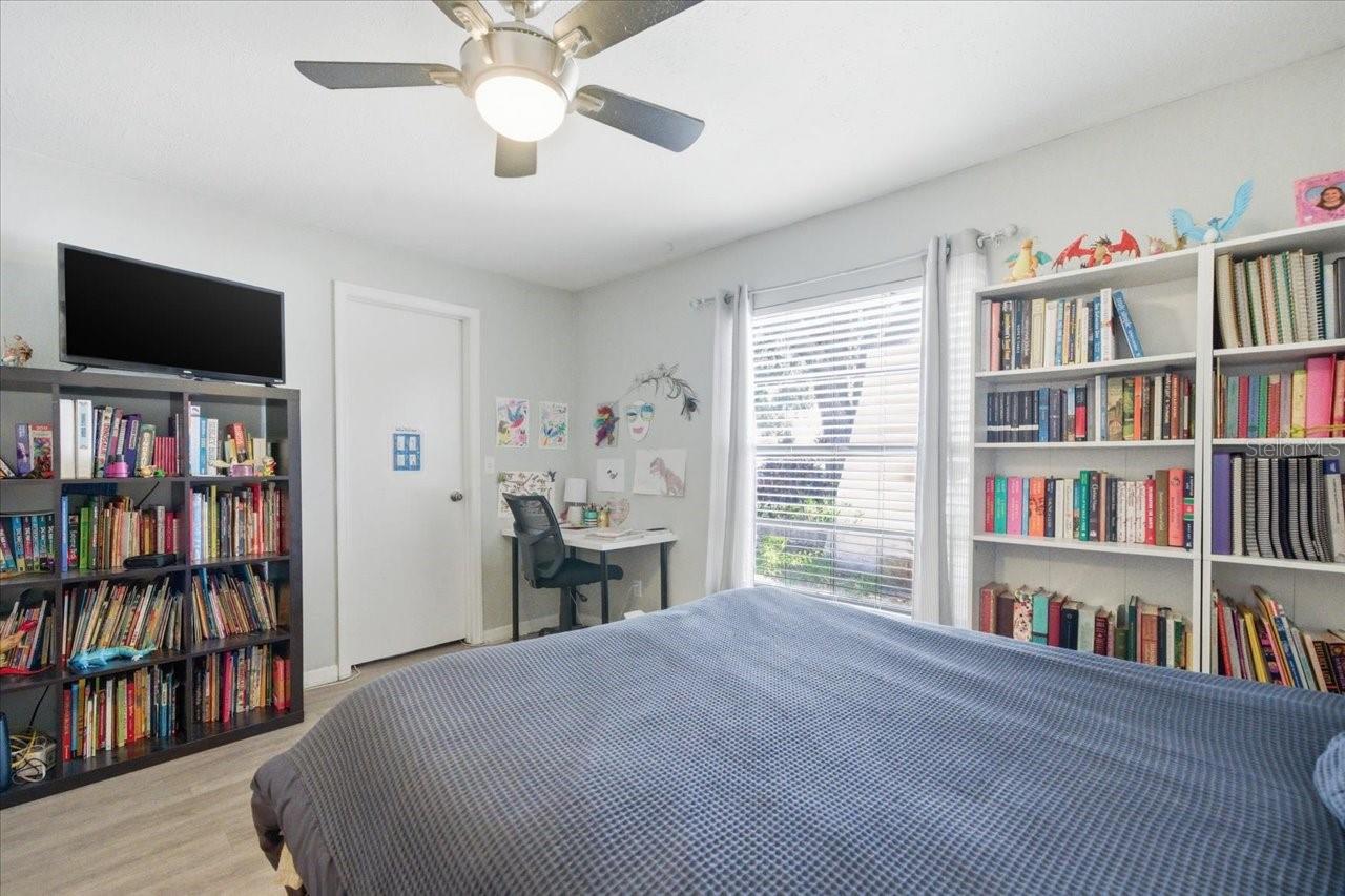 5405 STORK CT, TAMPA, FL, 33625