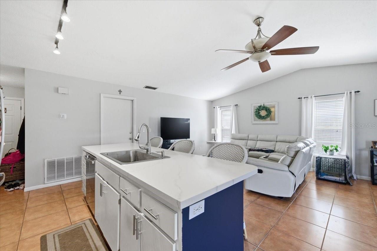 5405 STORK CT, TAMPA, FL, 33625