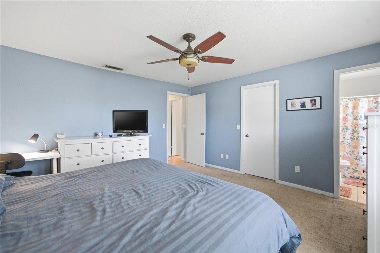 5405 STORK CT, TAMPA, FL, 33625