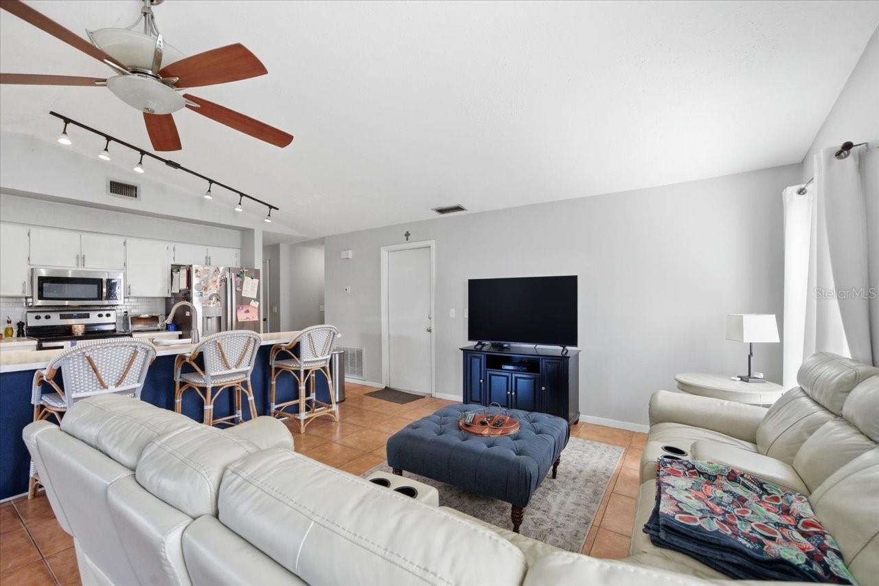 5405 STORK CT, TAMPA, FL, 33625