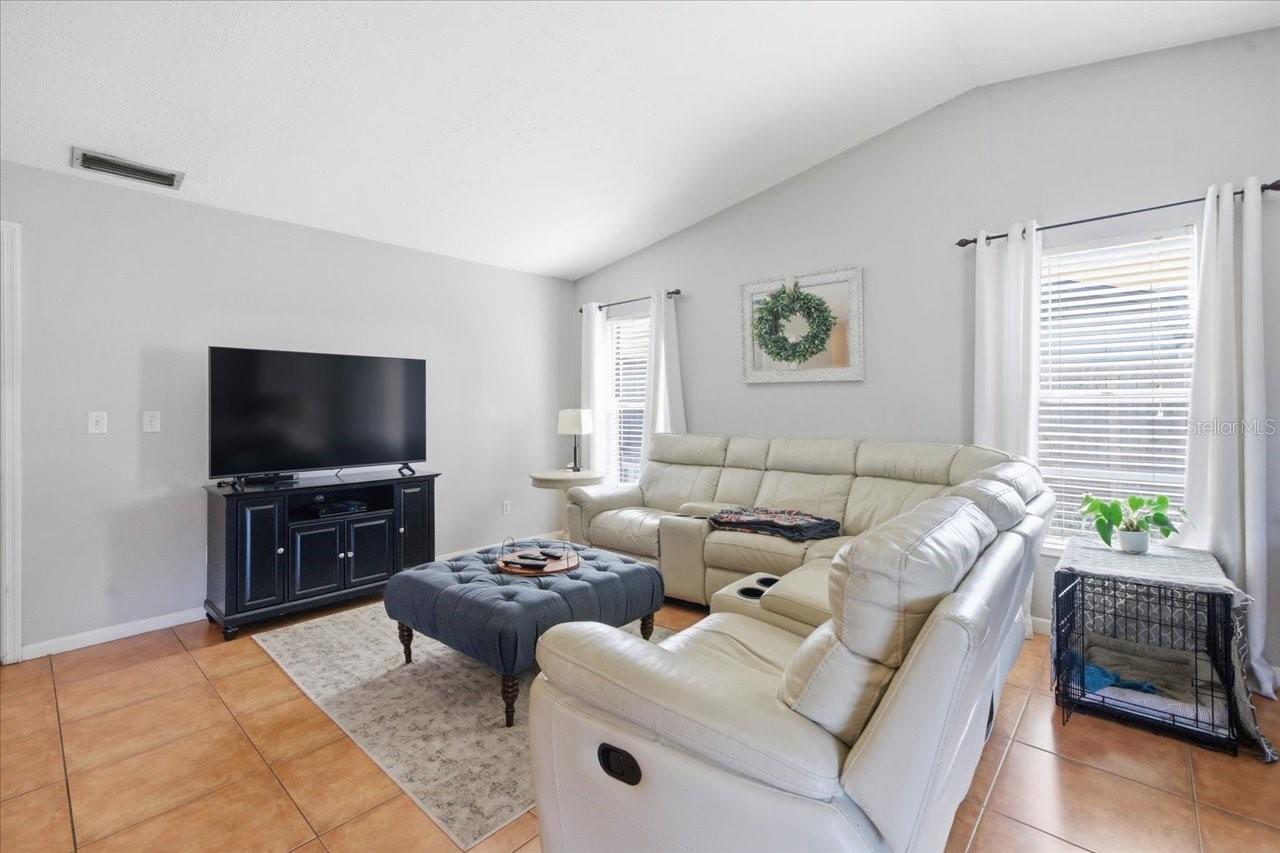 5405 STORK CT, TAMPA, FL, 33625