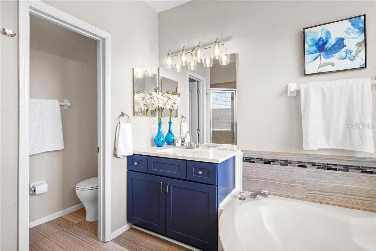 6841 BOUGANVILLEA CRESCENT DR, ORLANDO, FL, 32809