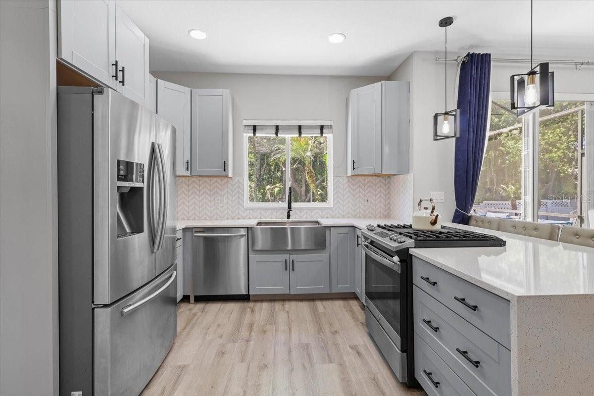 6841 BOUGANVILLEA CRESCENT DR, ORLANDO, FL, 32809