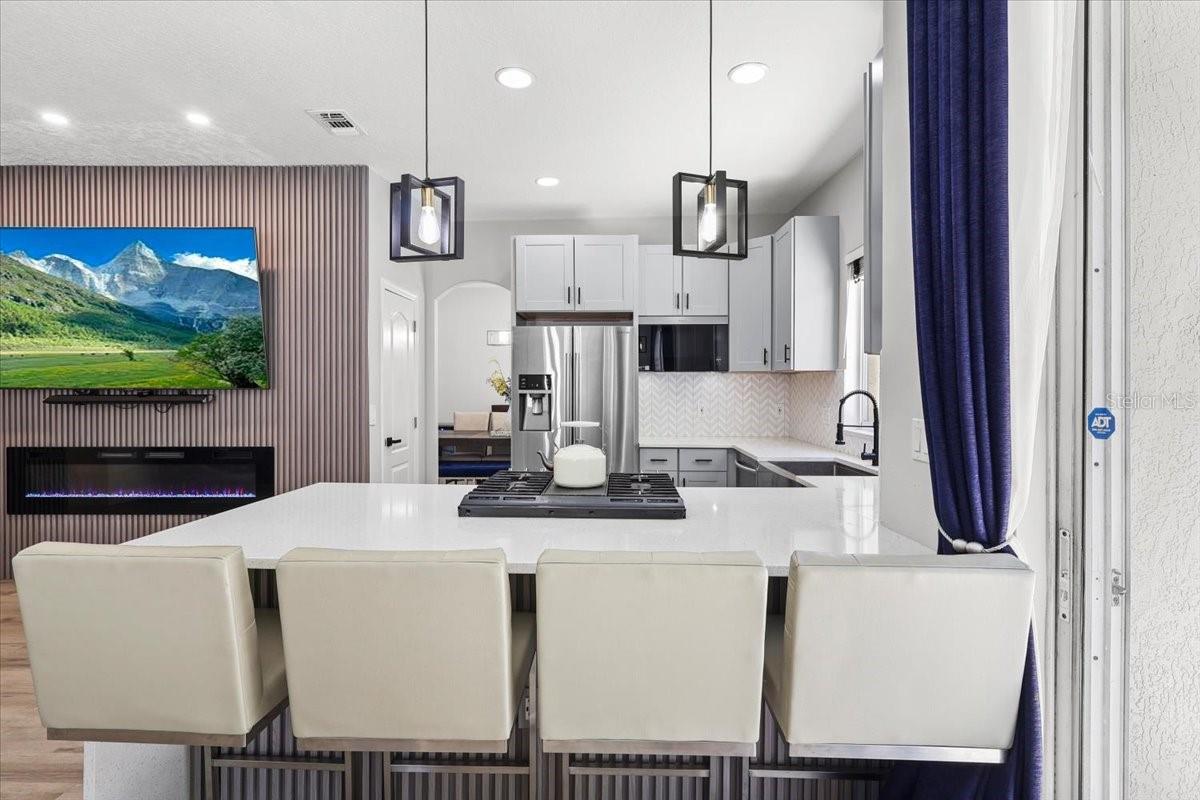 6841 BOUGANVILLEA CRESCENT DR, ORLANDO, FL, 32809