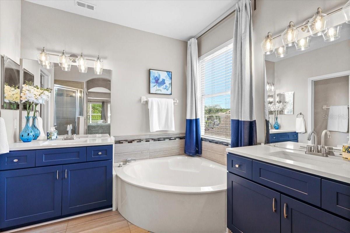 6841 BOUGANVILLEA CRESCENT DR, ORLANDO, FL, 32809