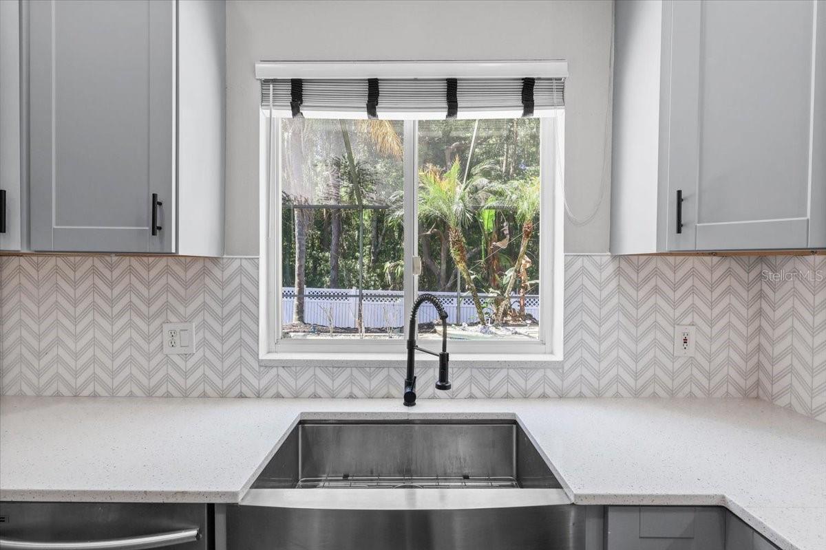 6841 BOUGANVILLEA CRESCENT DR, ORLANDO, FL, 32809