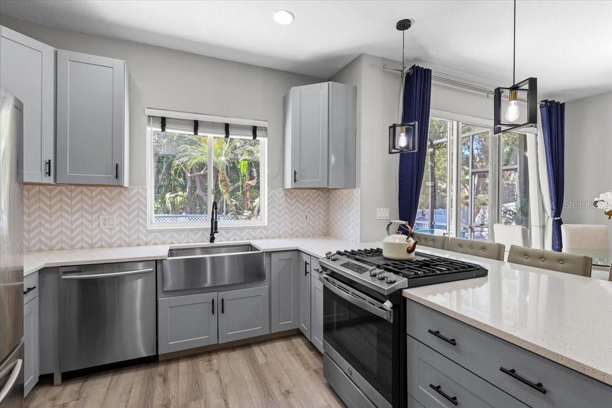 6841 BOUGANVILLEA CRESCENT DR, ORLANDO, FL, 32809