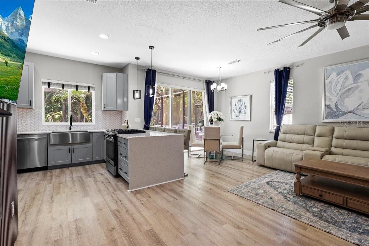 6841 BOUGANVILLEA CRESCENT DR, ORLANDO, FL, 32809