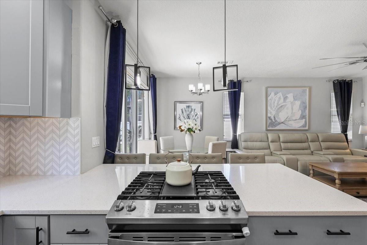 6841 BOUGANVILLEA CRESCENT DR, ORLANDO, FL, 32809