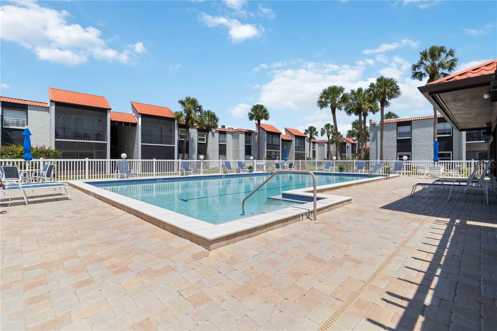 3281 BENEVA RD #104, SARASOTA, FL, 34232