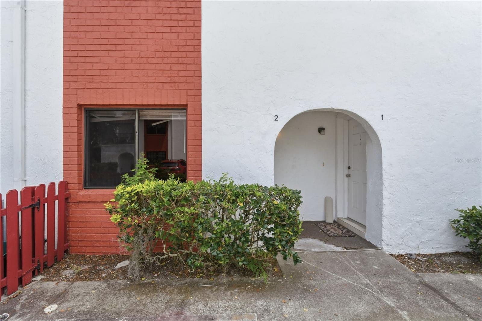 910 BIG TREE RD #202, SOUTH DAYTONA, FL, 32119