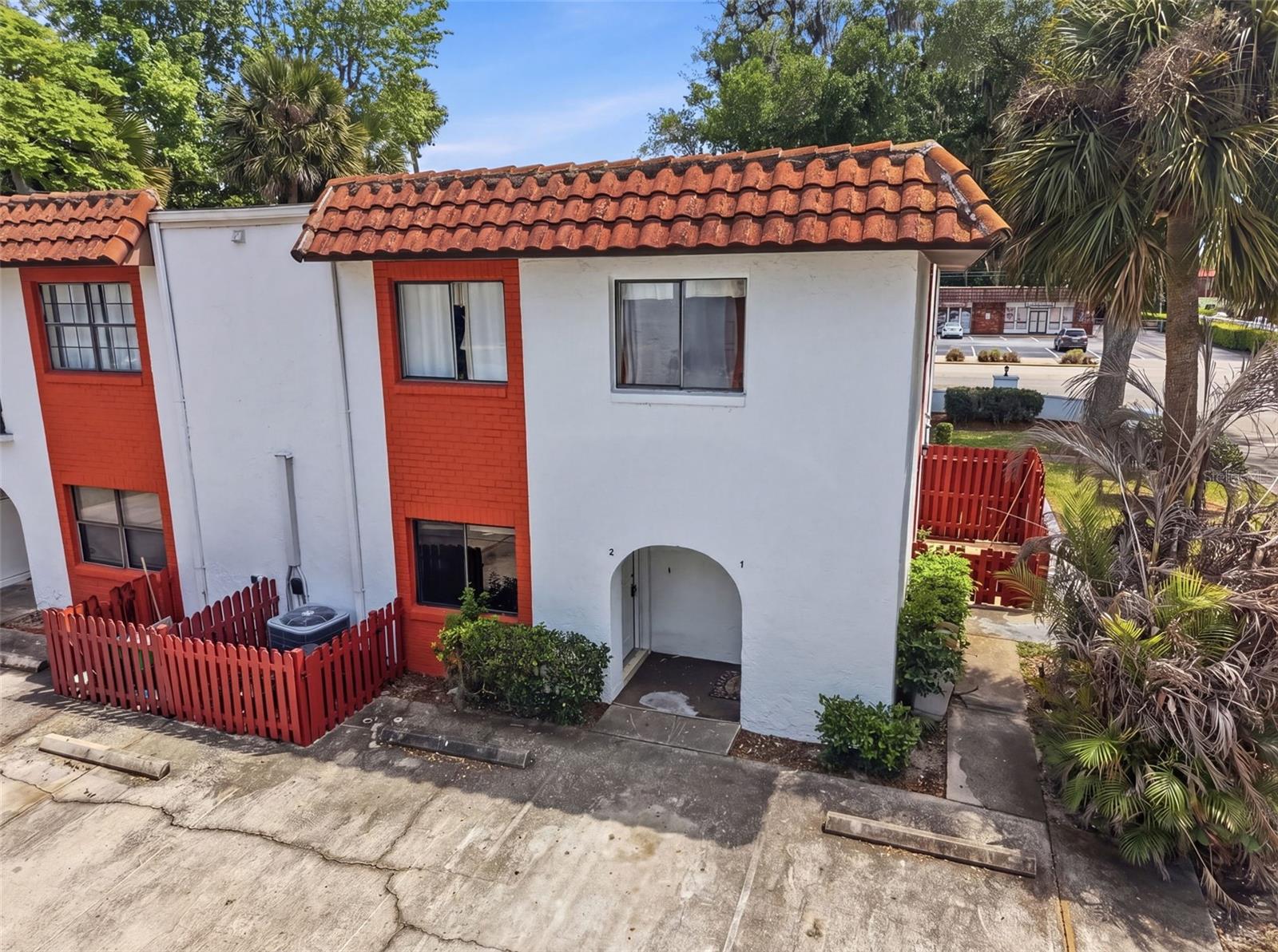 910 BIG TREE RD #202, SOUTH DAYTONA, FL, 32119