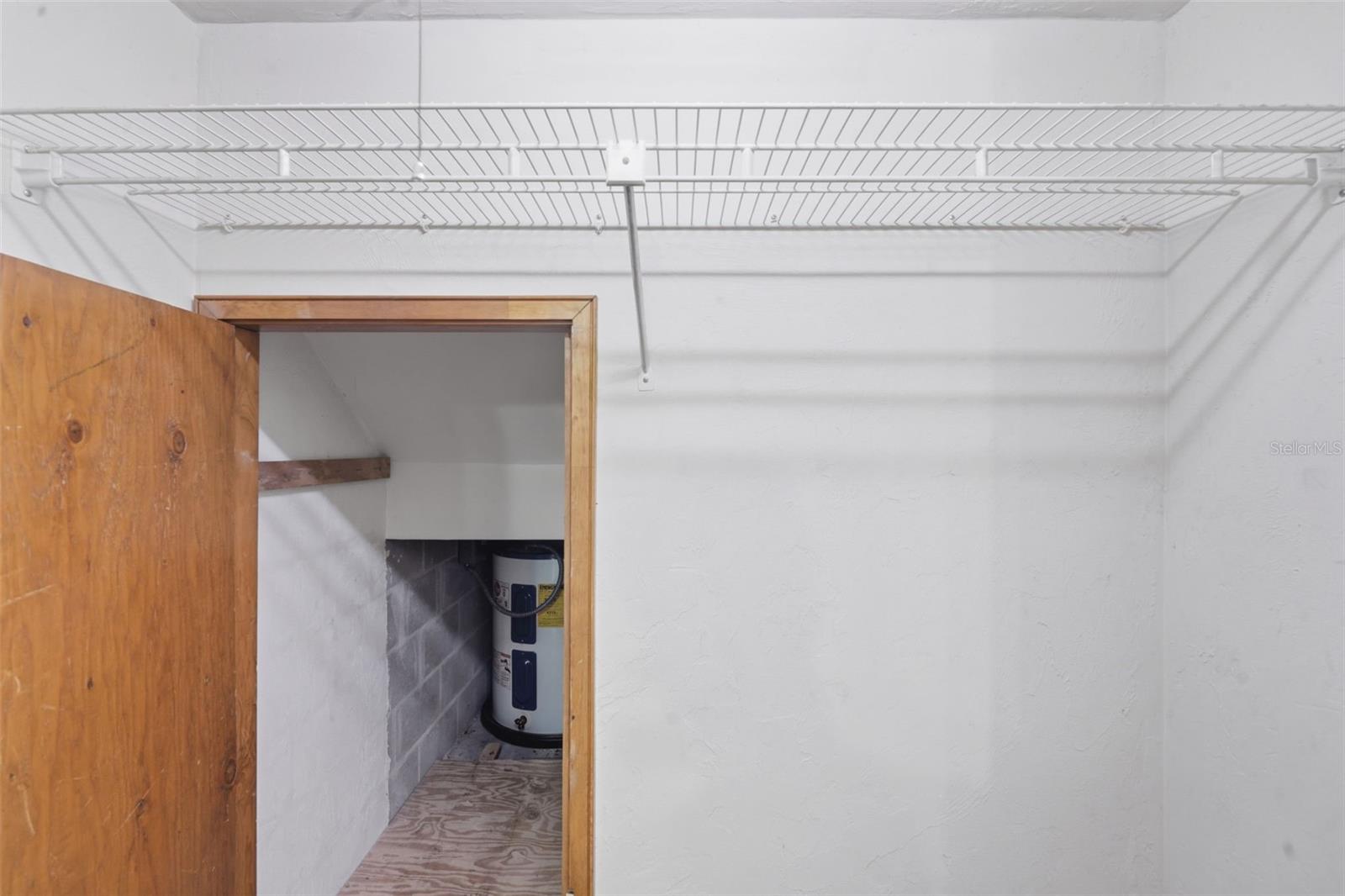 910 BIG TREE RD #202, SOUTH DAYTONA, FL, 32119