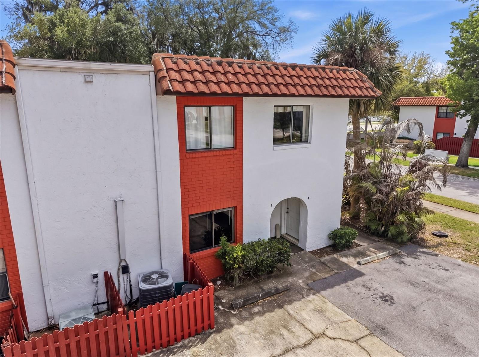 910 BIG TREE RD #202, SOUTH DAYTONA, FL, 32119