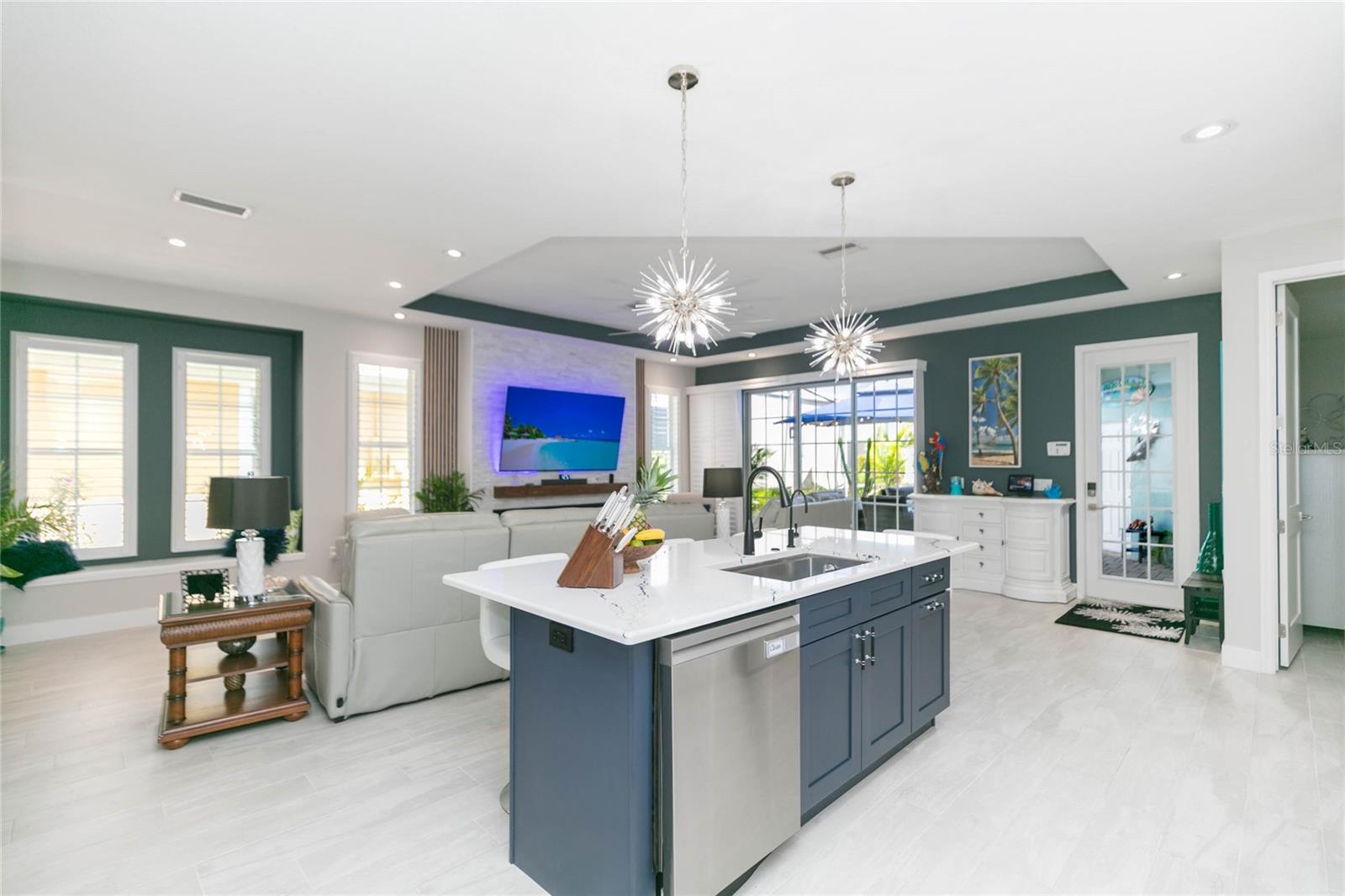 204 LATITUDE PL, APOLLO BEACH, FL, 33572