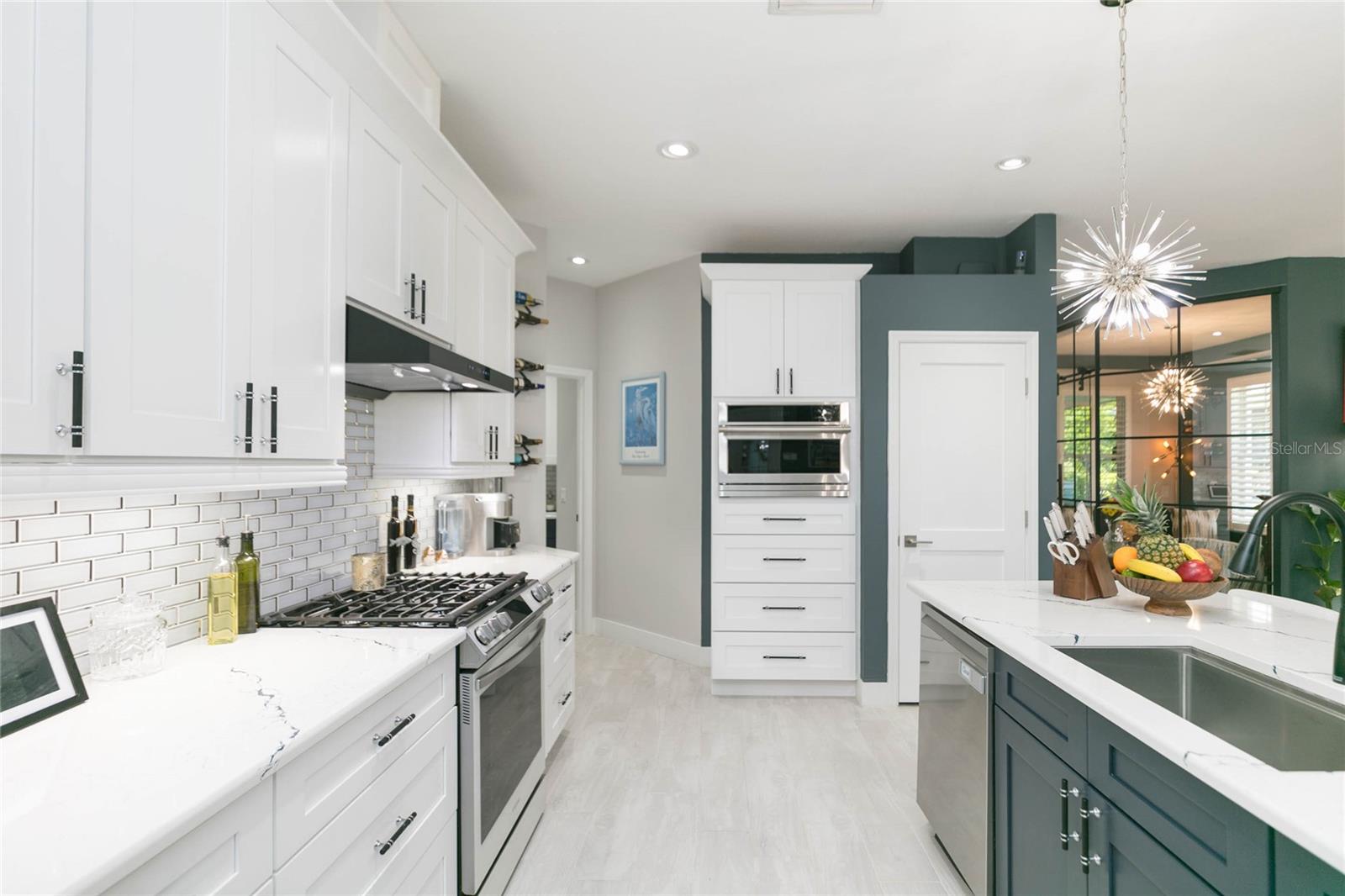 204 LATITUDE PL, APOLLO BEACH, FL, 33572