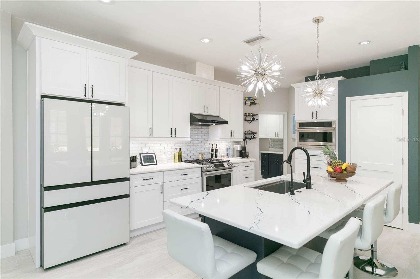 204 LATITUDE PL, APOLLO BEACH, FL, 33572