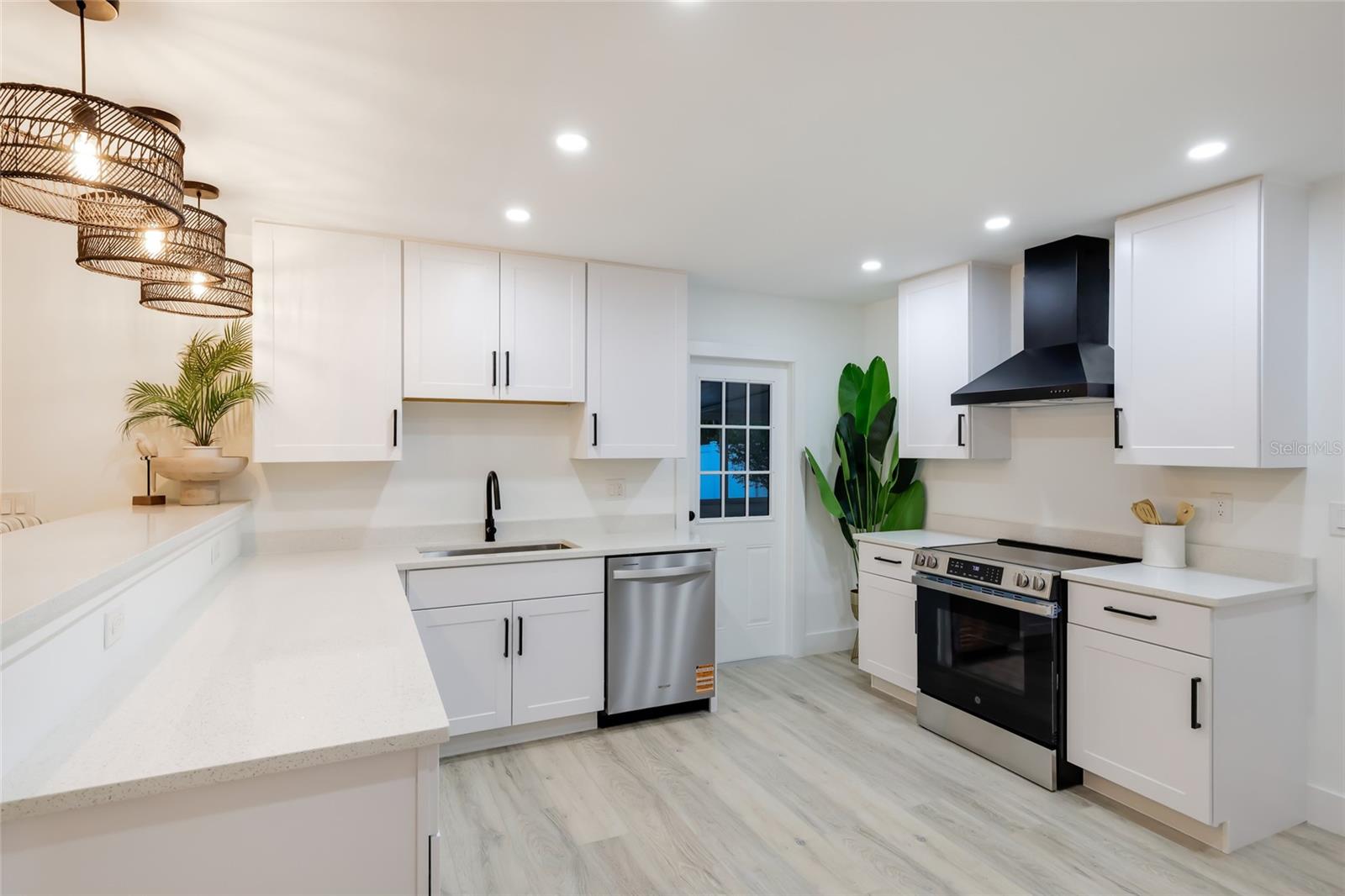 120 43RD ST NW, BRADENTON, FL, 34209