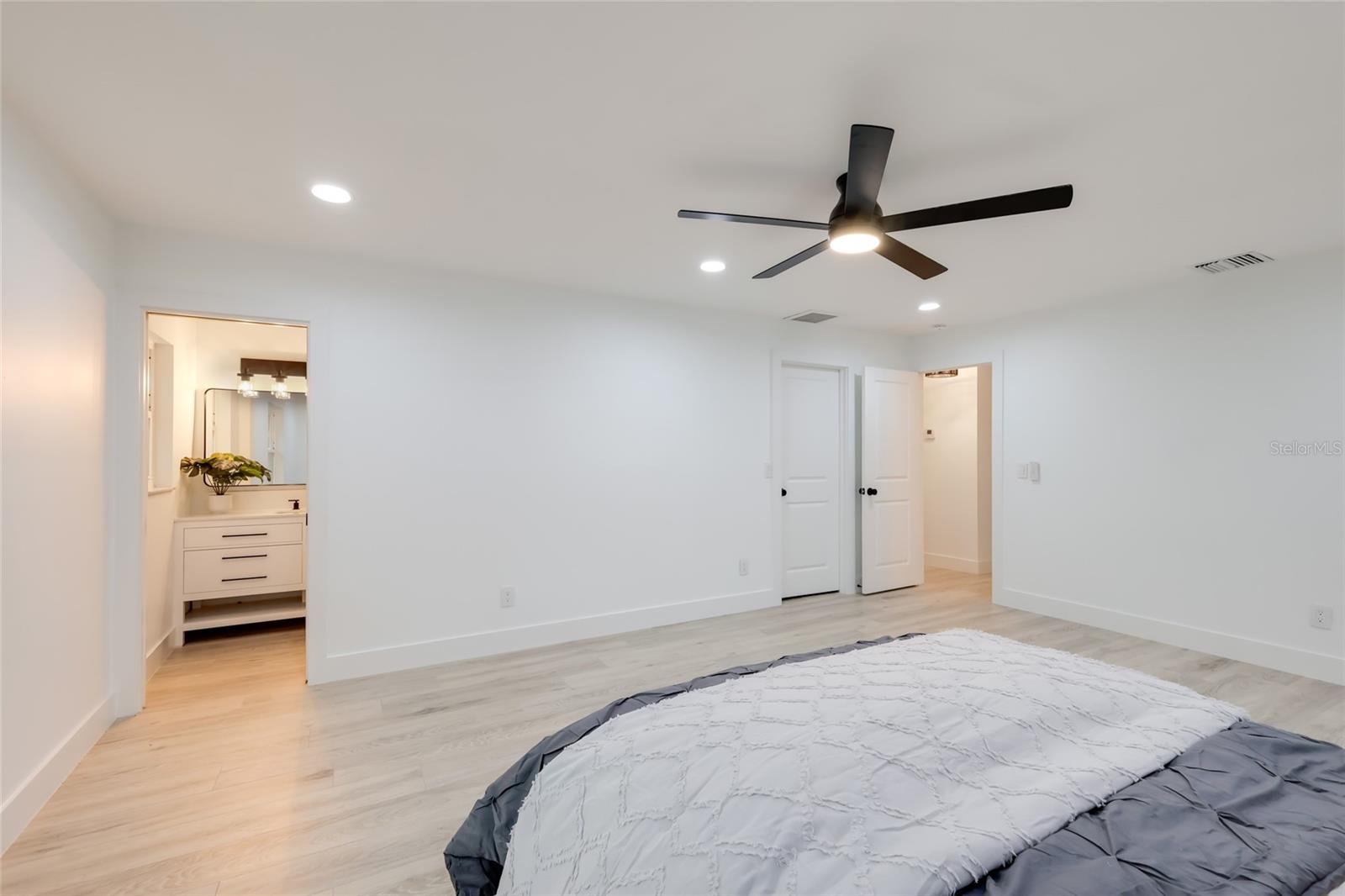 120 43RD ST NW, BRADENTON, FL, 34209