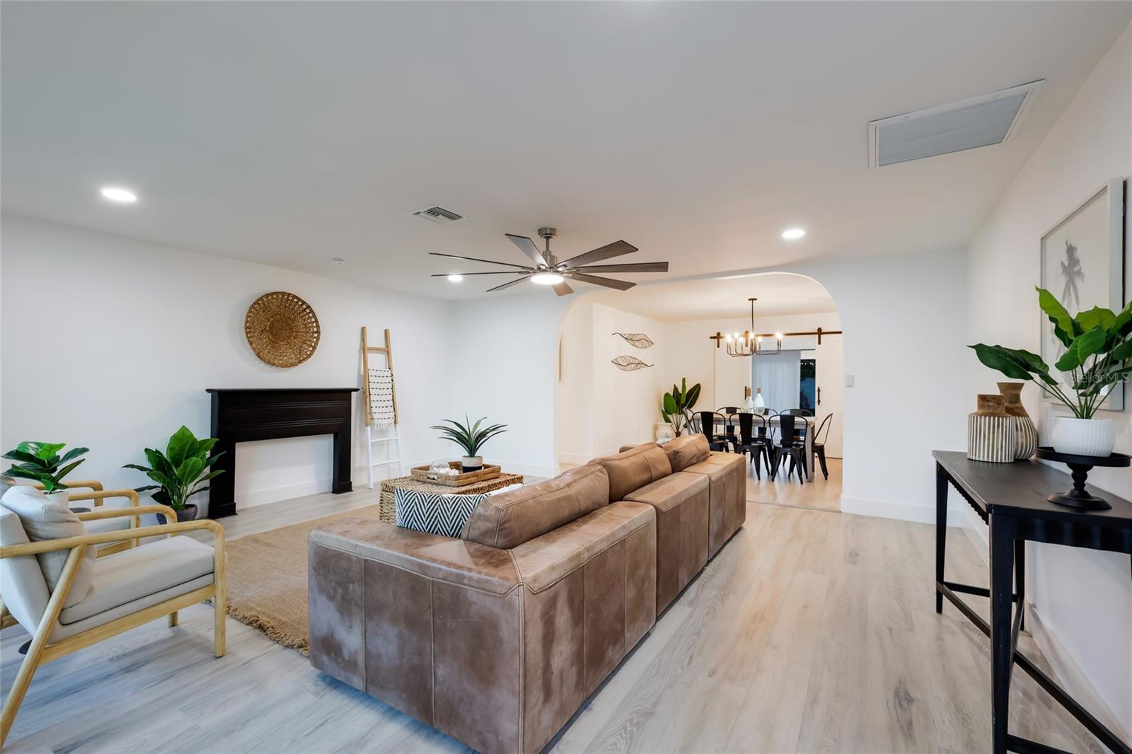 120 43RD ST NW, BRADENTON, FL, 34209