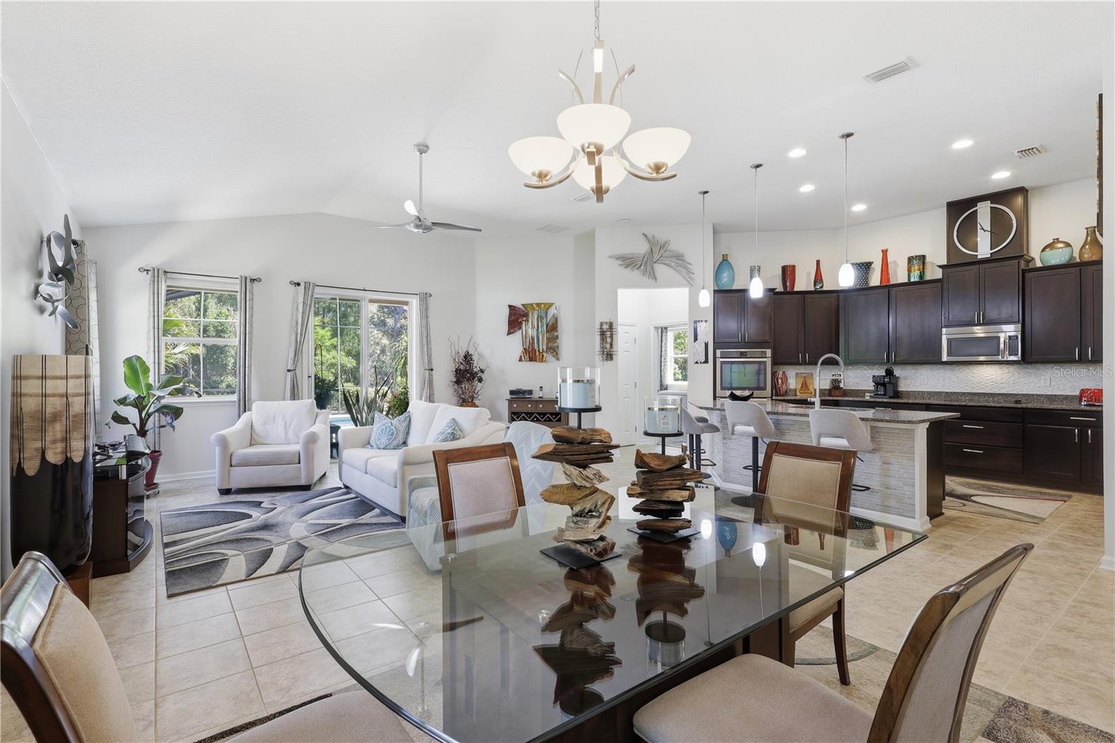 124 S HUMMINGBIRD PL, PALM COAST, FL, 32164