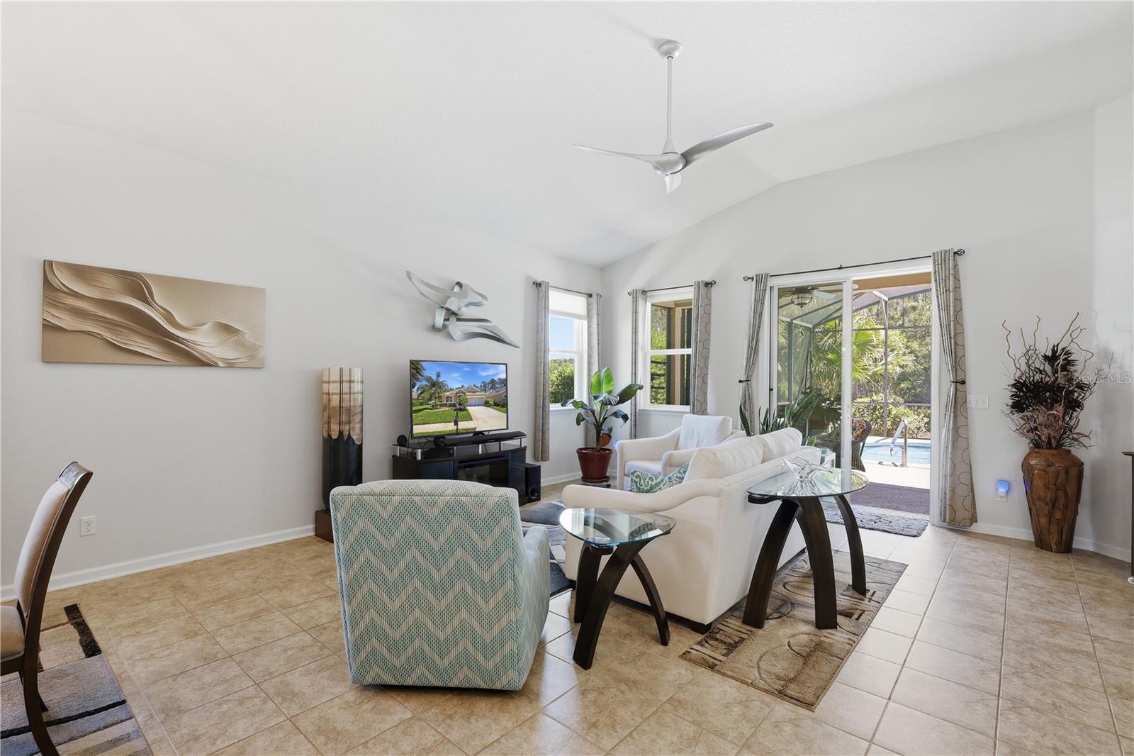 124 S HUMMINGBIRD PL, PALM COAST, FL, 32164