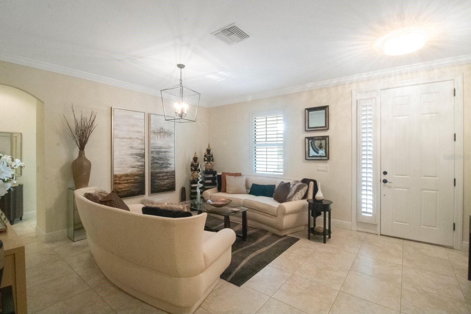 4884 YACHT CLUB DR, TAMPA, FL, 33616