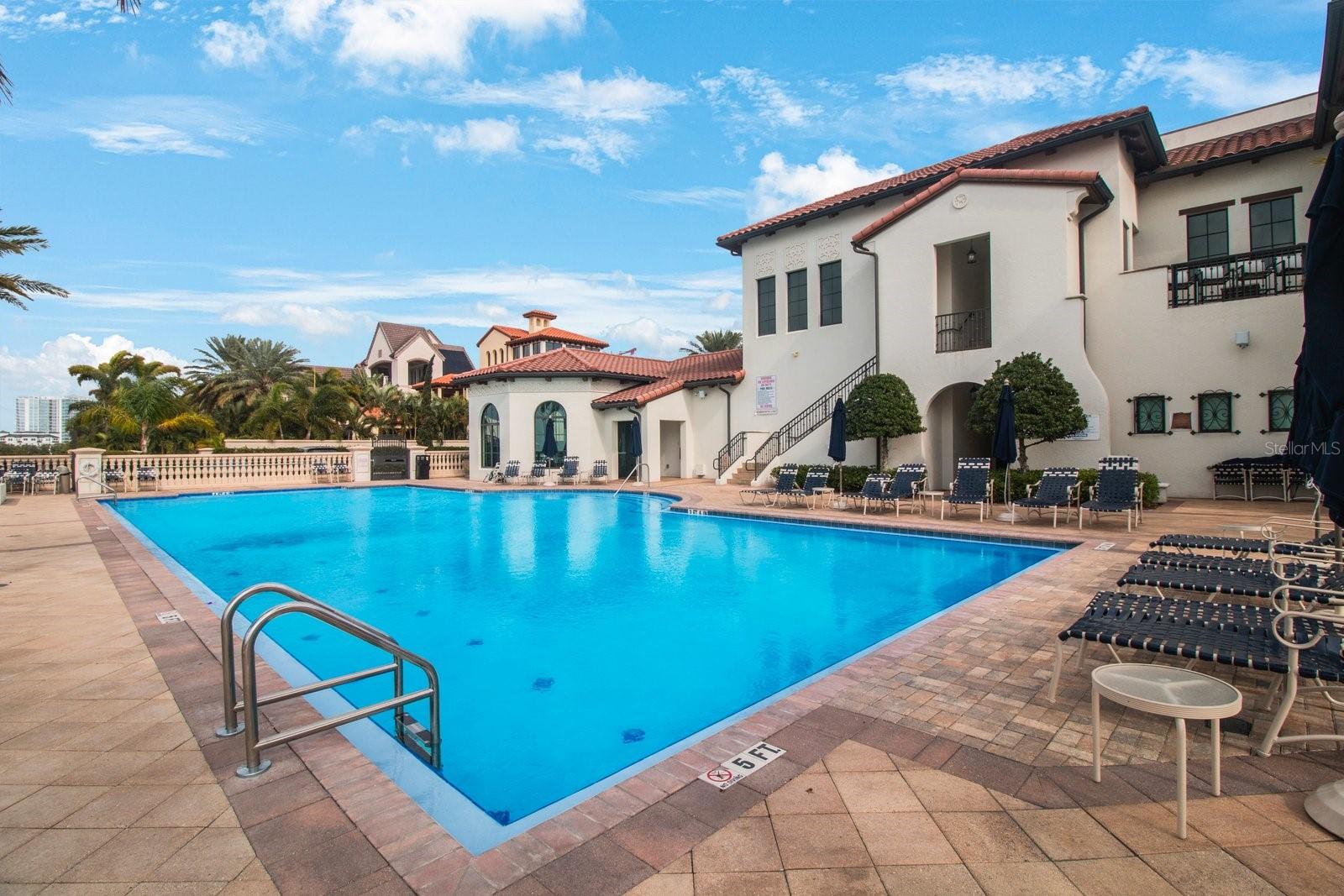 4884 YACHT CLUB DR, TAMPA, FL, 33616