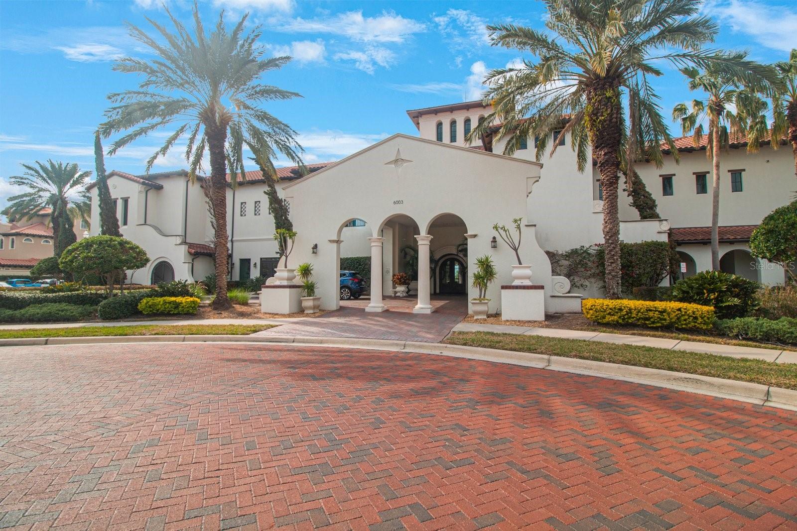 4884 YACHT CLUB DR, TAMPA, FL, 33616