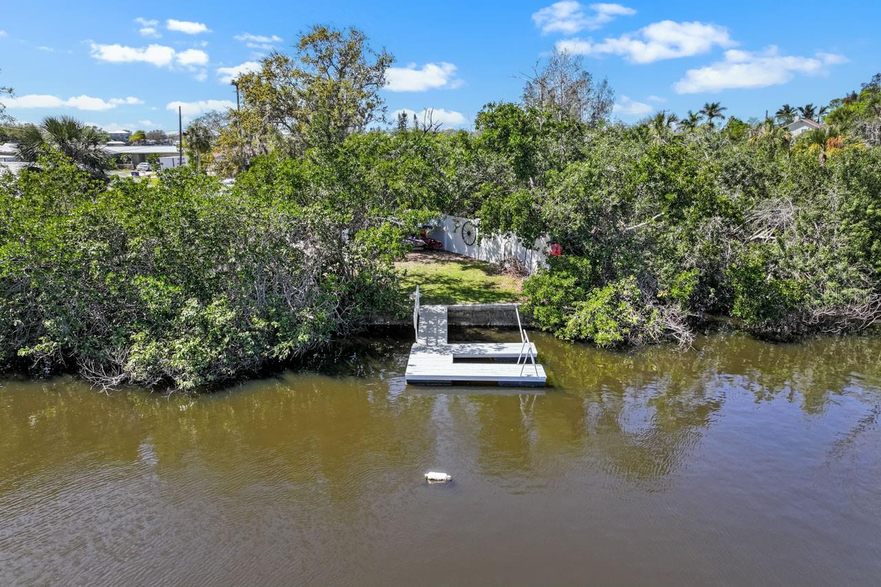 107 6TH ST NW, RUSKIN, FL, 33570