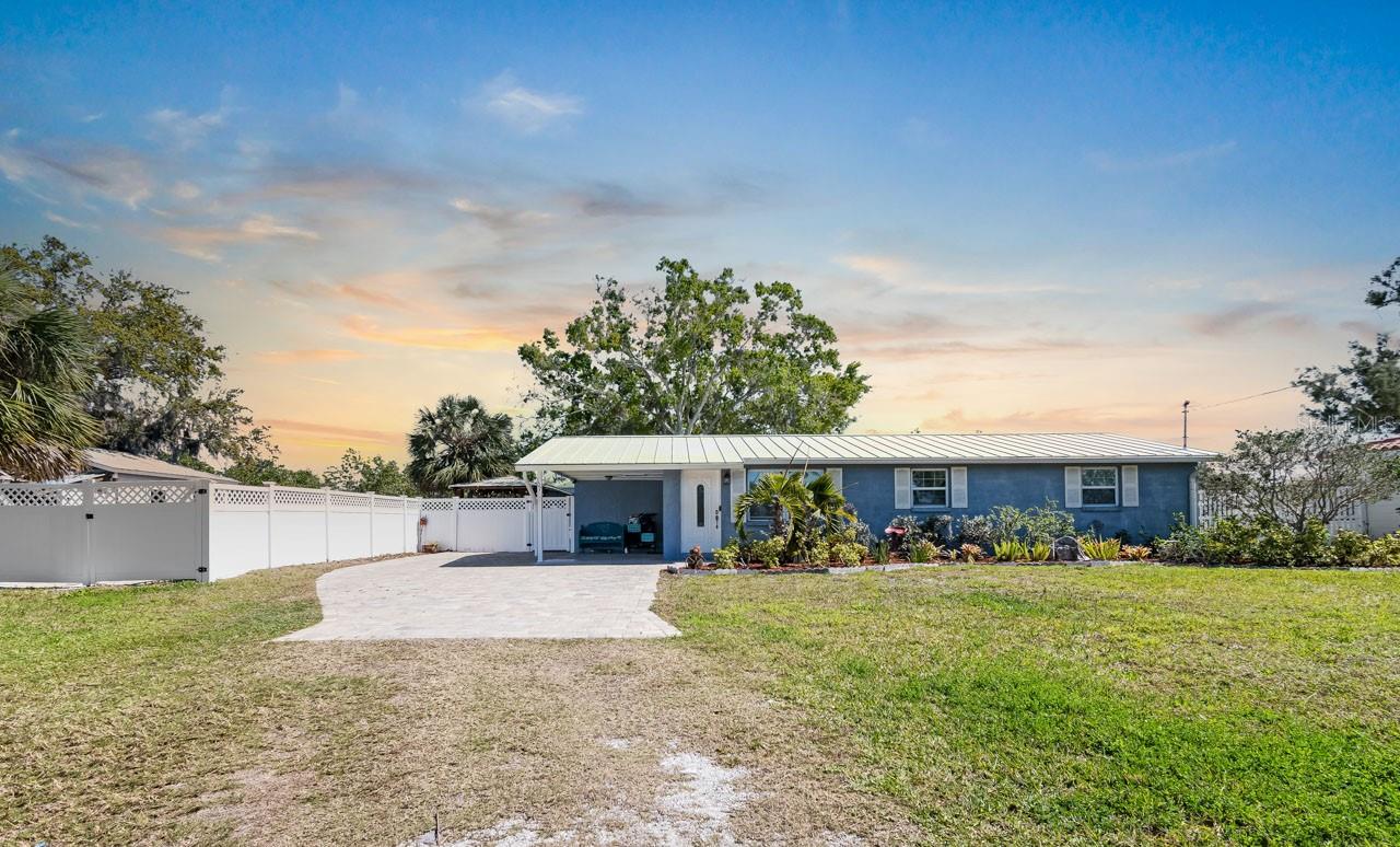 107 6TH ST NW, RUSKIN, FL, 33570