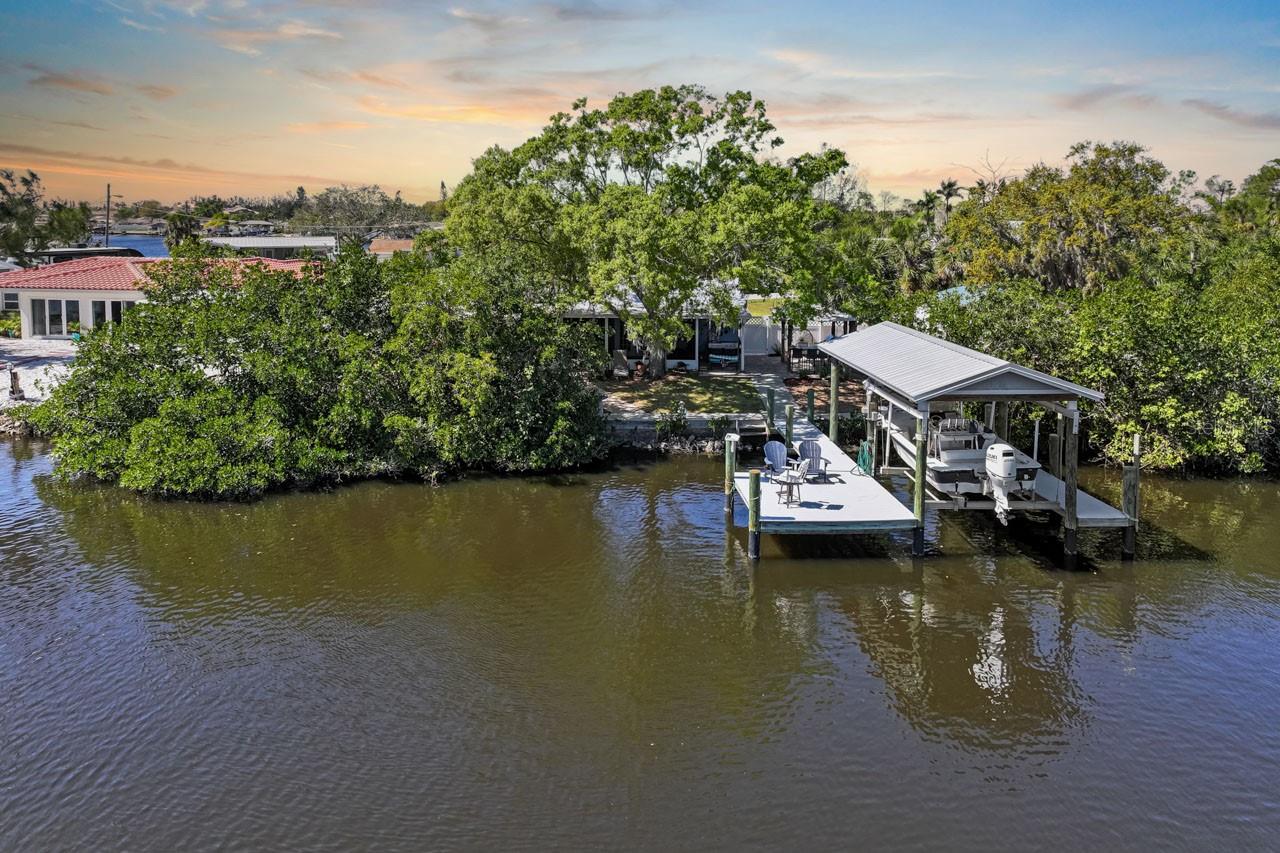 107 6TH ST NW, RUSKIN, FL, 33570