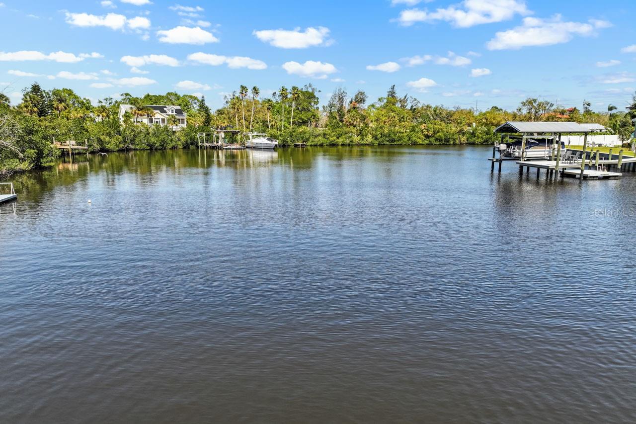 107 6TH ST NW, RUSKIN, FL, 33570