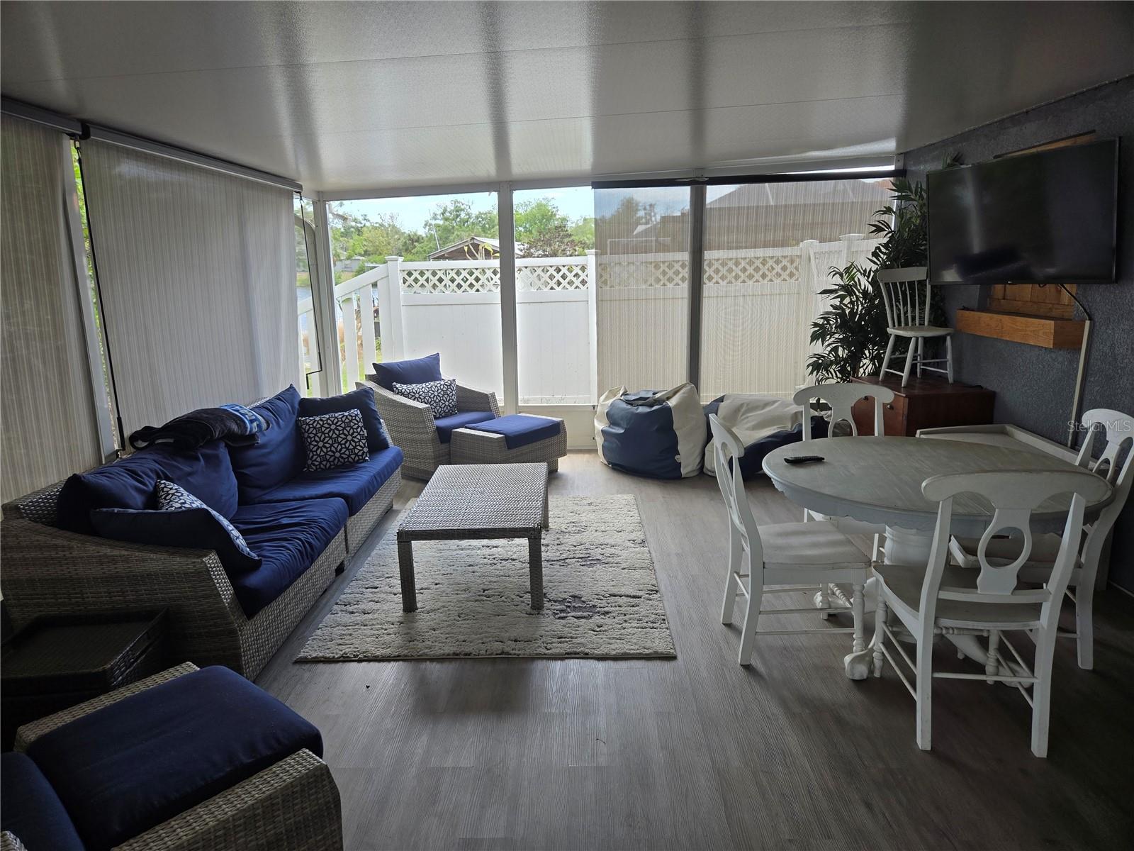 107 6TH ST NW, RUSKIN, FL, 33570