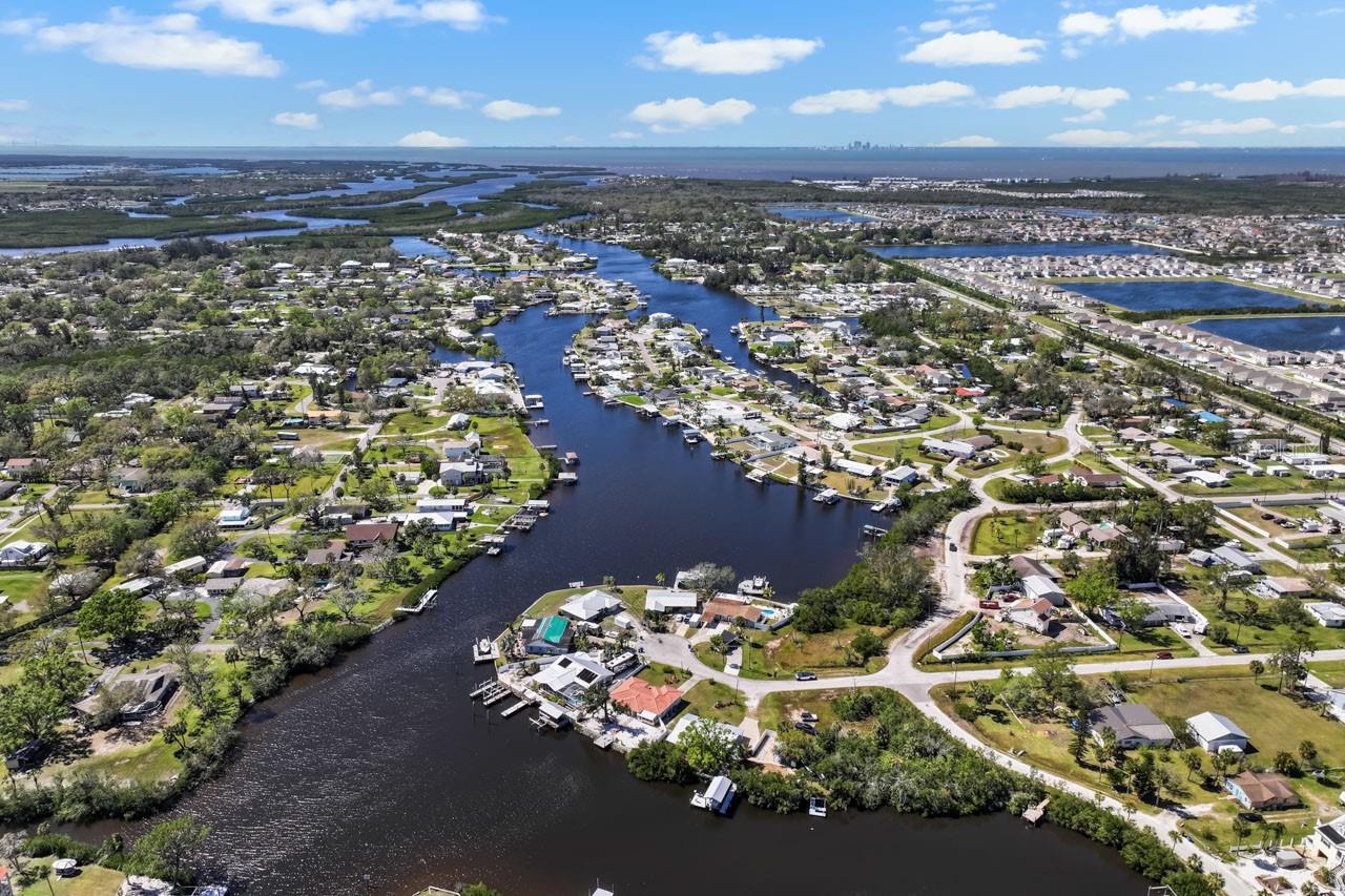 107 6TH ST NW, RUSKIN, FL, 33570