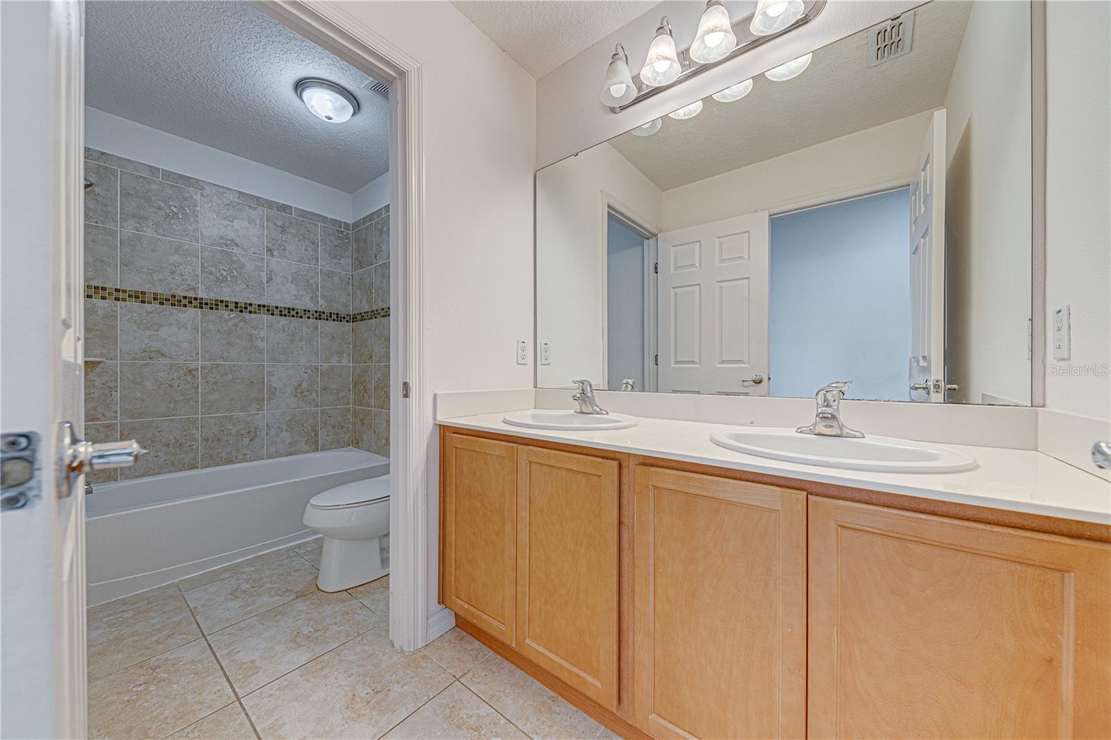 2251 WAUKEGAN DR, KISSIMMEE, FL, 34758