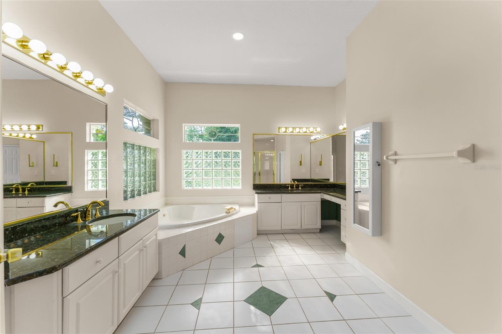 2211 LANGLEY CIR, ORLANDO, FL, 32835