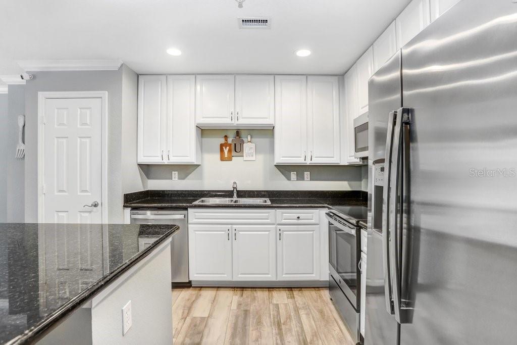 9838 W PARK VILLAGE DR #9838, TAMPA, FL, 33626