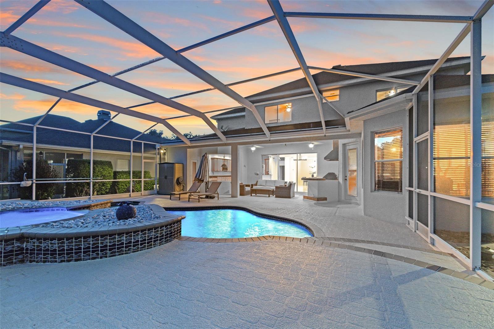 10102 DEERCLIFF DR, TAMPA, FL, 33647