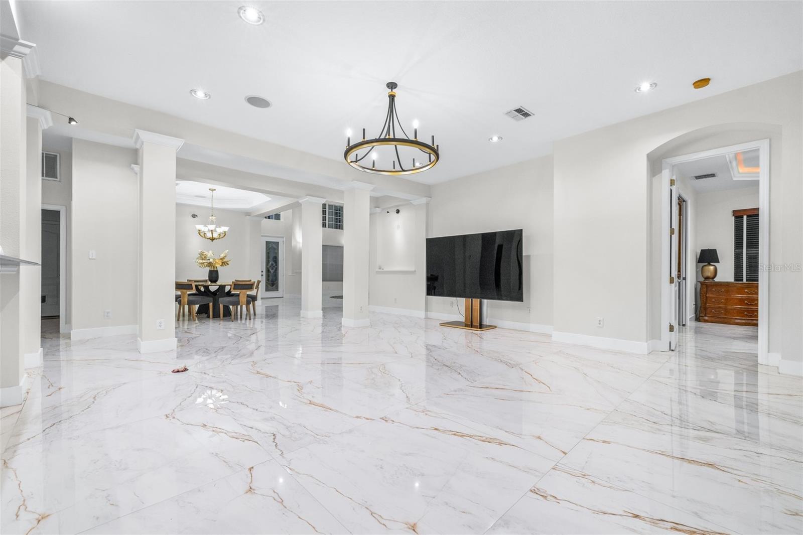 10102 DEERCLIFF DR, TAMPA, FL, 33647