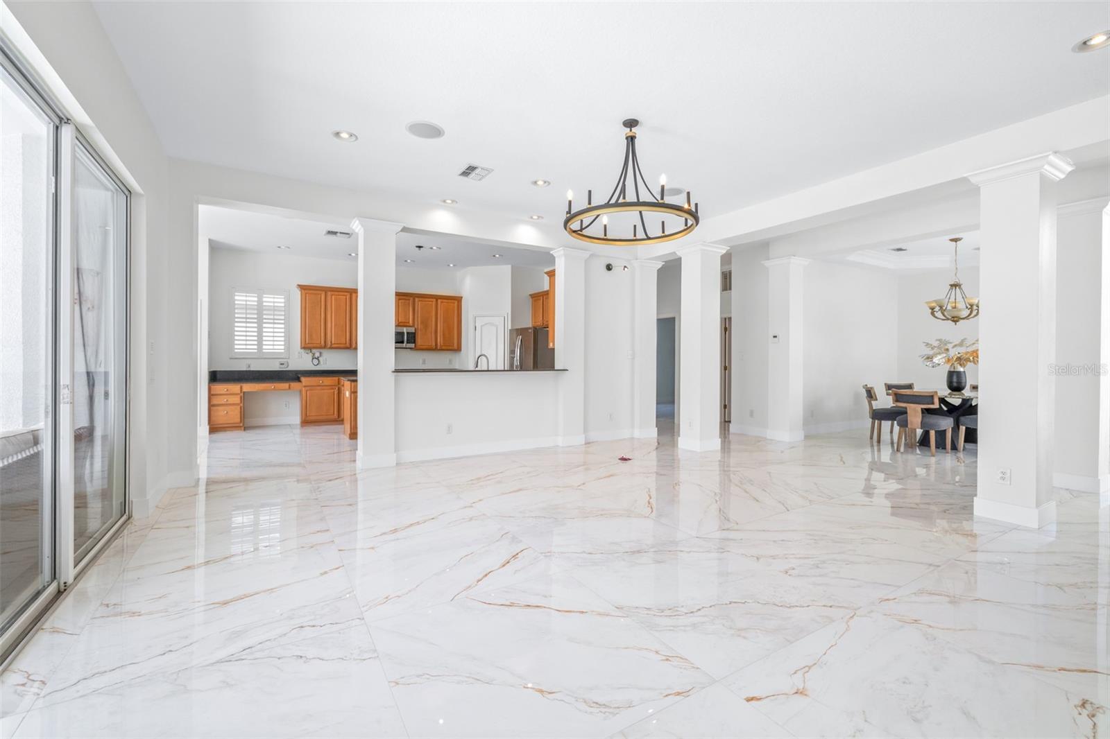 10102 DEERCLIFF DR, TAMPA, FL, 33647