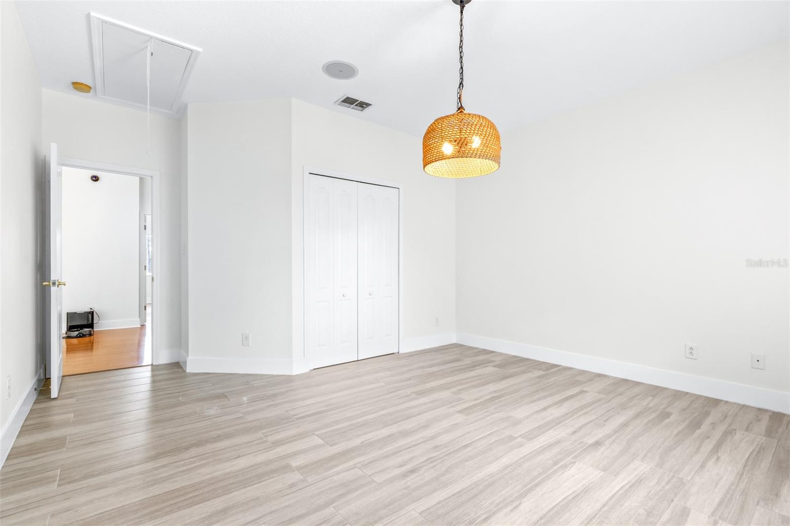 10102 DEERCLIFF DR, TAMPA, FL, 33647