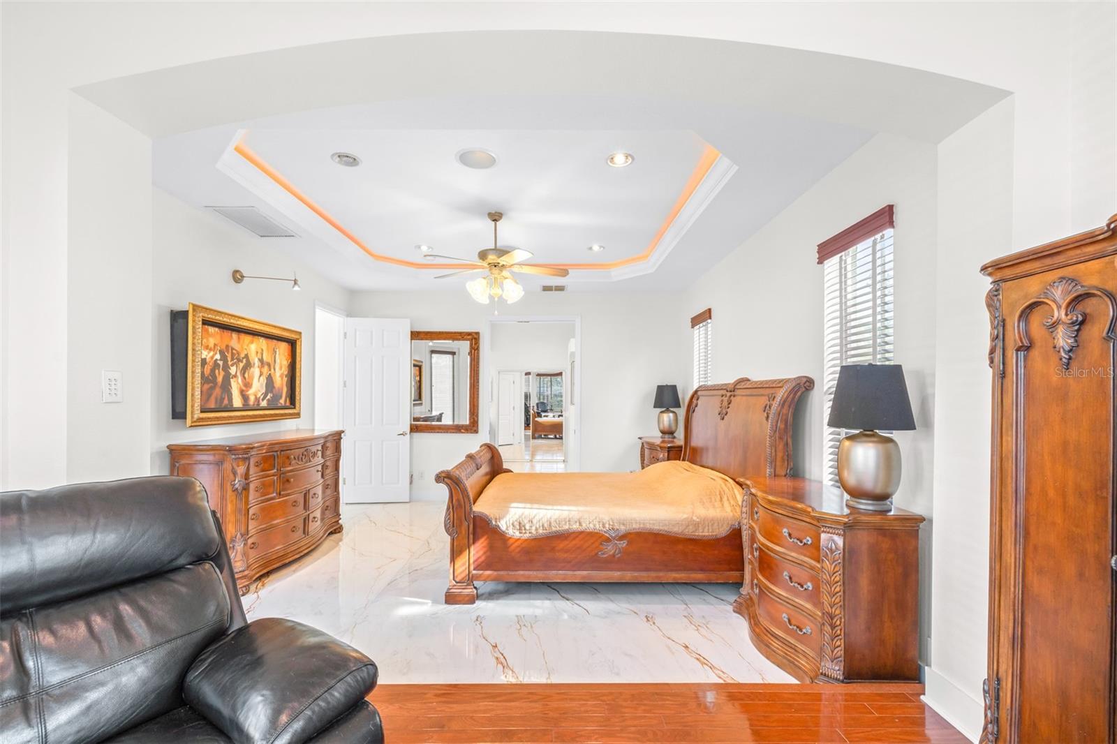 10102 DEERCLIFF DR, TAMPA, FL, 33647