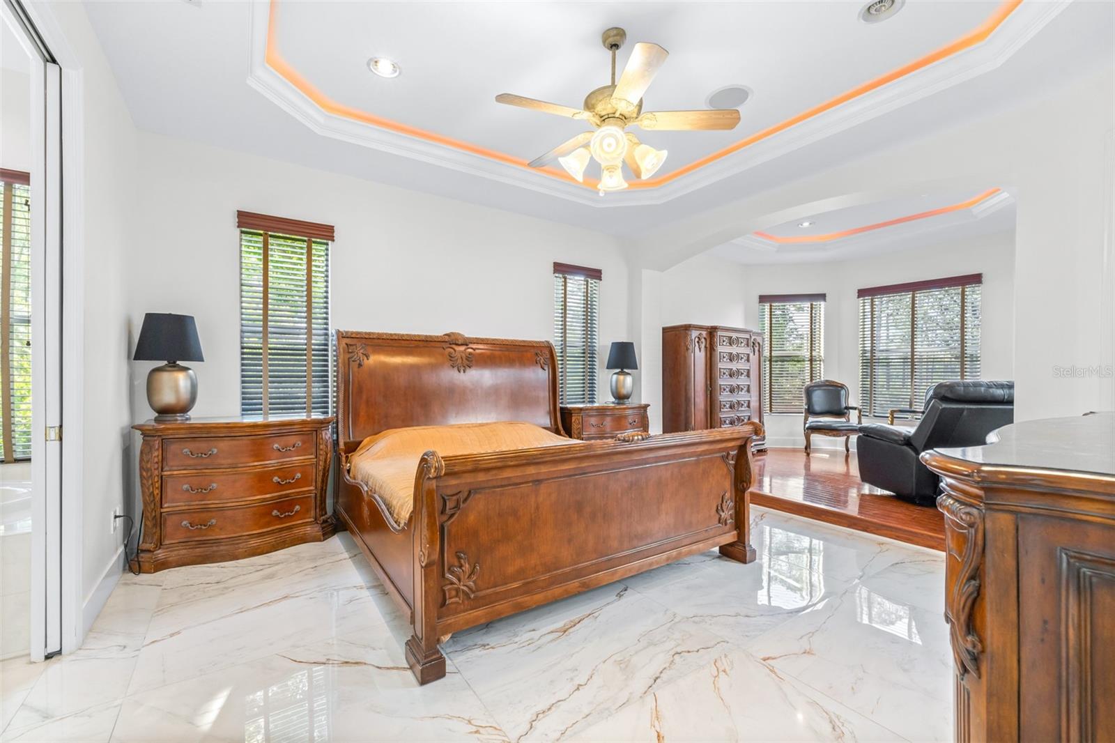 10102 DEERCLIFF DR, TAMPA, FL, 33647