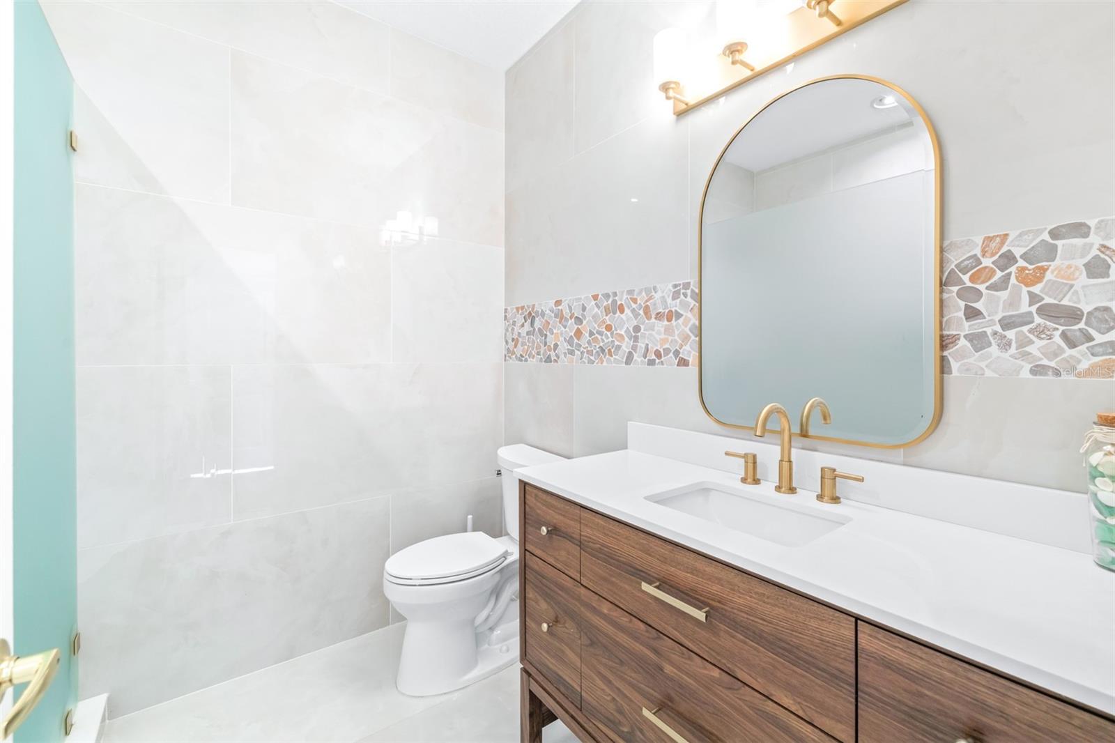 10102 DEERCLIFF DR, TAMPA, FL, 33647